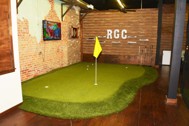 Huntsville Indoor Putting Green